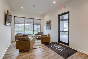 Clubhouse meeting area at Vue 178 in Omaha, NE