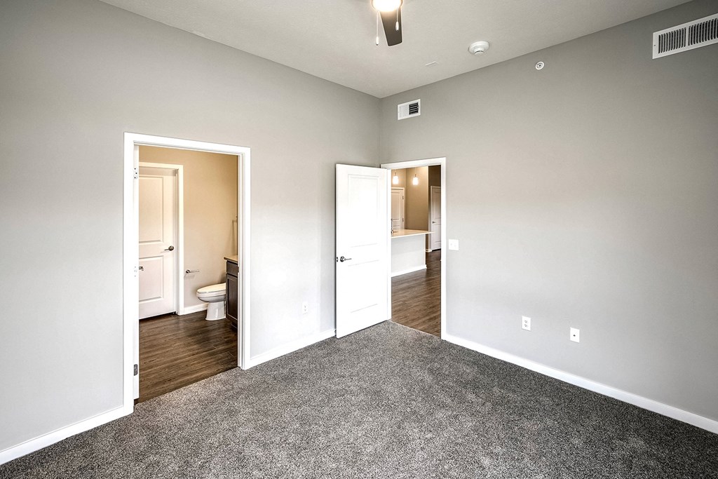 Large bedroom at Vue 178 in Omaha, NE