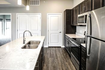 Stainless steel appliances at Vue 178 in Omaha, NE