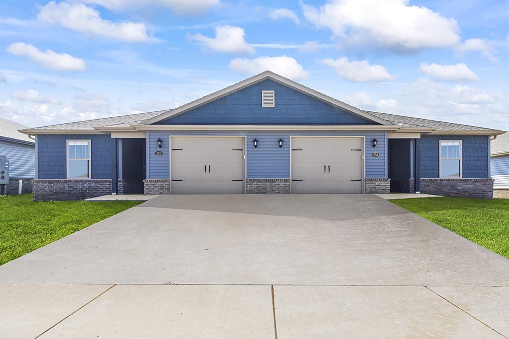 Two, three and four bedroom townhomes at Woodward Park in Highfill, AR