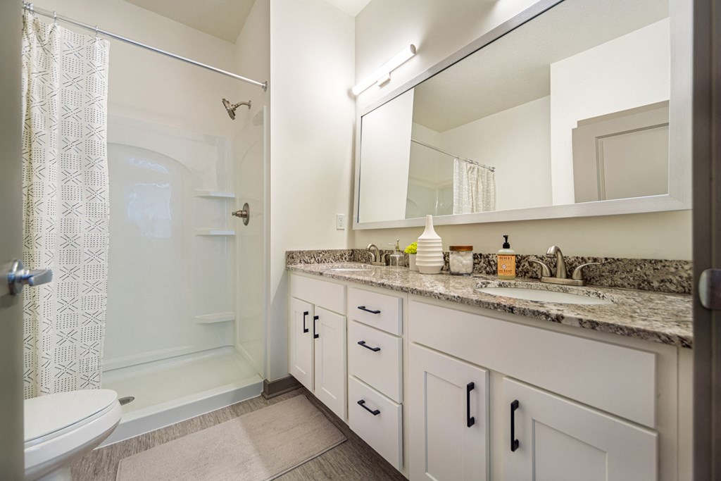 Large bathrooms with his and her sinks at Park125 on West Dodge Road in Omaha, NE