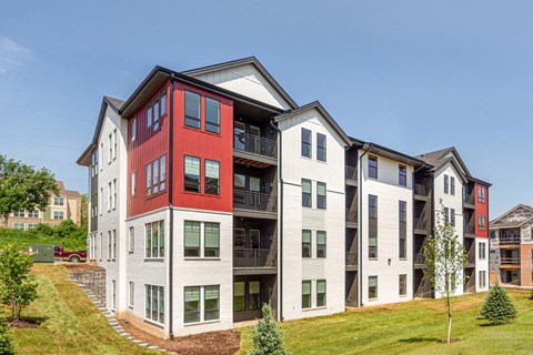 Property Exterior at Park 125 West Dodge apartments in Omaha, NE