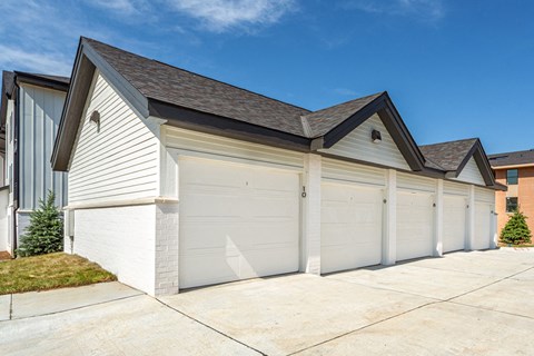 Garages at Park125 West Dodge apartments in Omaha, NE