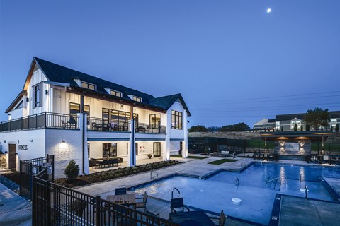 Swimming pool at Park125 in Omaha, NE