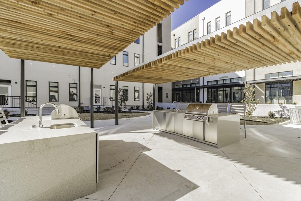 Resident Grills at Pinnacle Heights in Rogers, AR