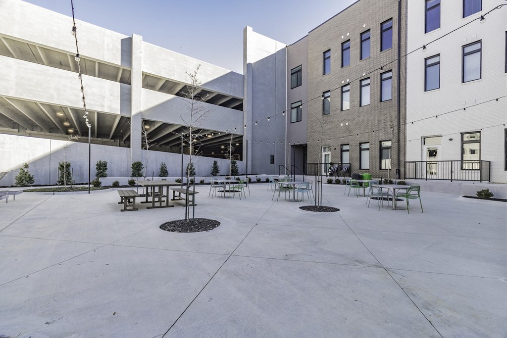 Landscaping at Pinnacle Heights in Rogers, AR