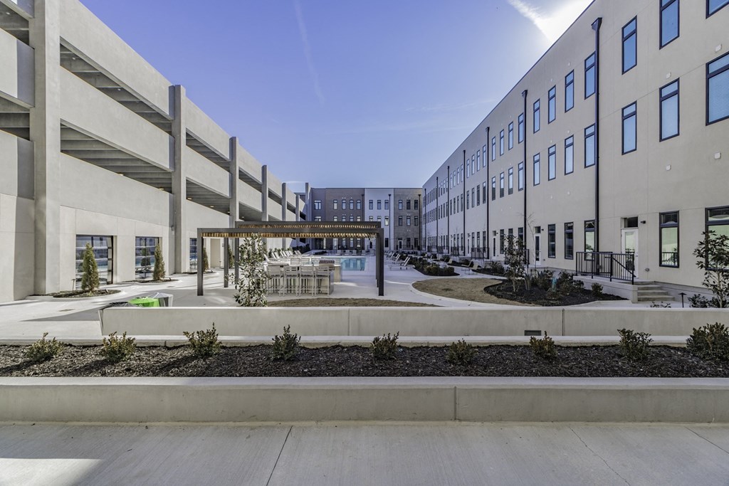 Heated Resort-Style Pool at Pinnacle Heights in Rogers, AR