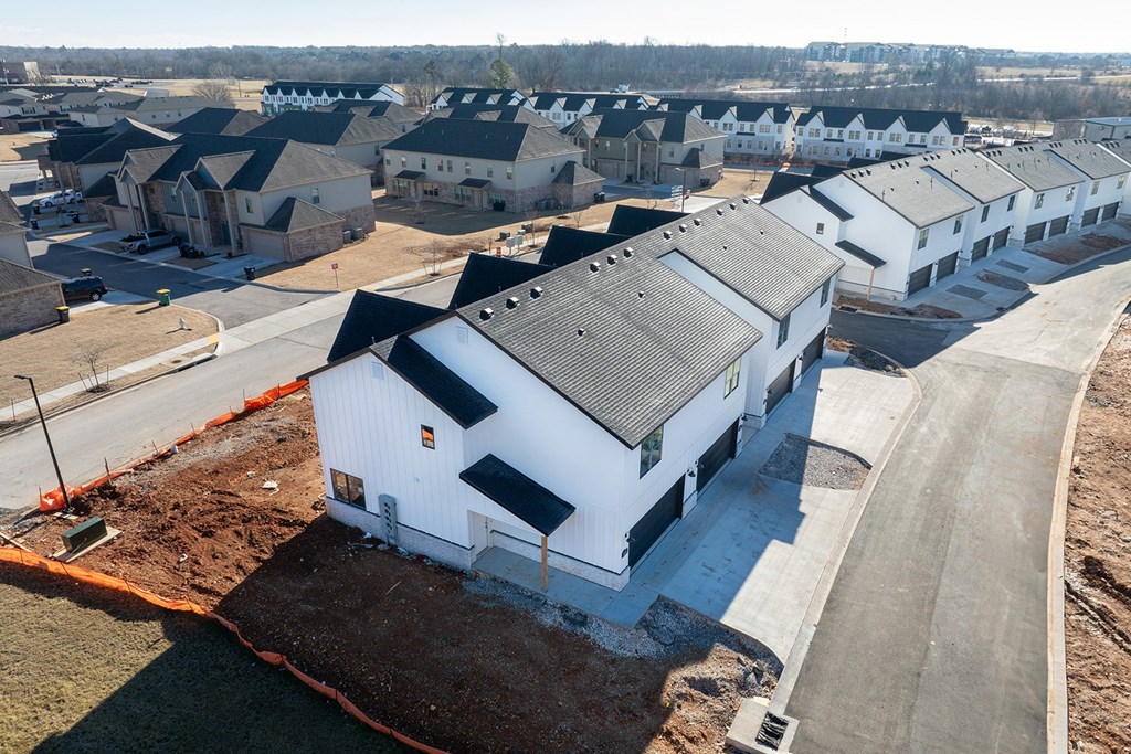 Three bedroom townhomes with open-concept layouts, gourmet kitchens and much more at Shadowbrooke Village in Rogers, AR