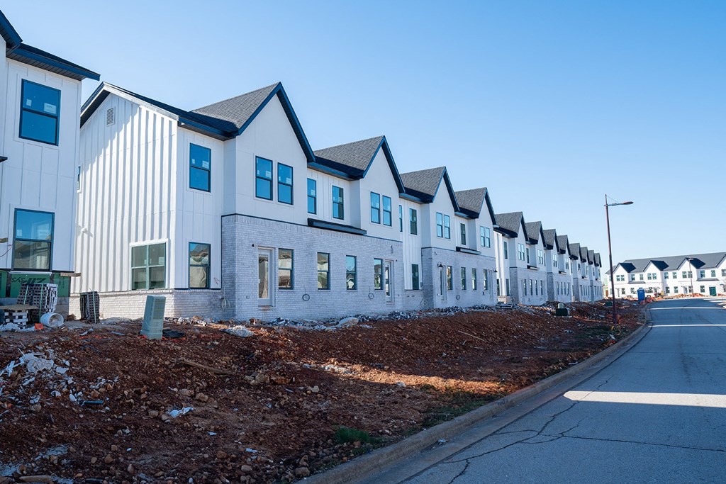 Three bedroom townhomes with open-concept layouts, gourmet kitchens and much more at Shadowbrooke Village in Rogers, AR