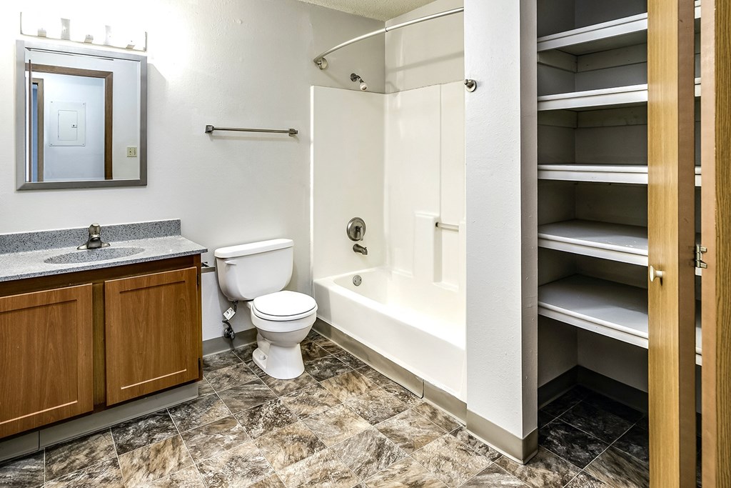 One and two bedroom apartments at Somerset Apartments in Lincoln, NE