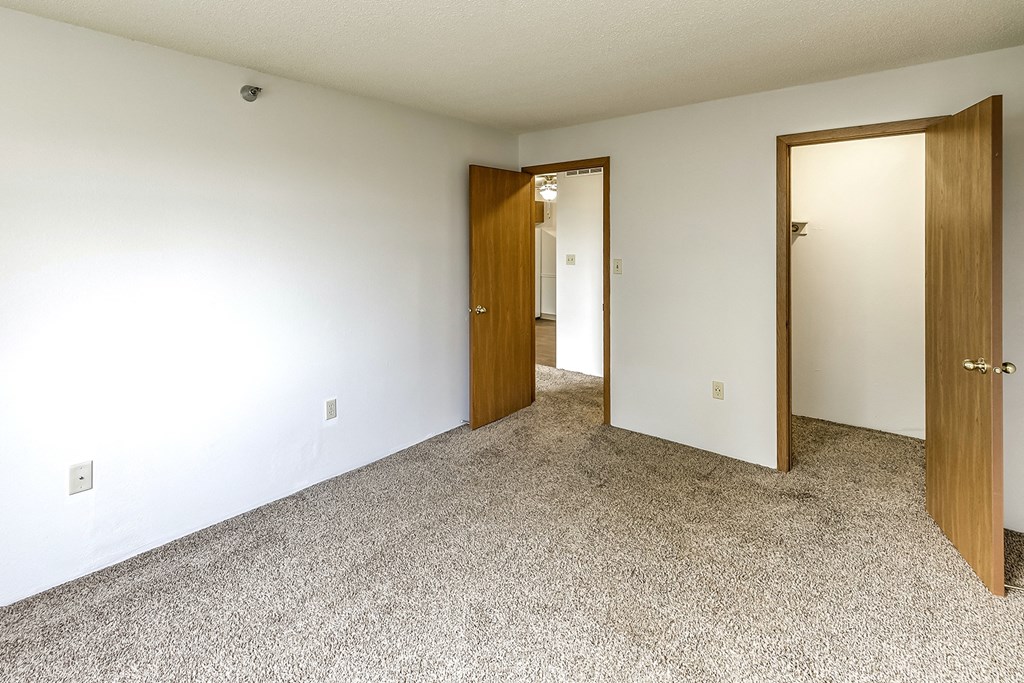 One and two bedroom apartments at Somerset Apartments in Lincoln, NE