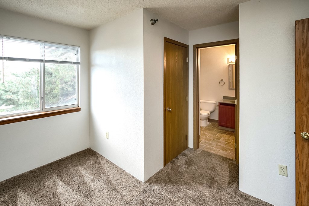 One and two bedroom apartments at Somerset Apartments in Lincoln, NE