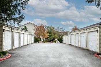 Detached Garages at Somerset Apartments in Lincoln, NE