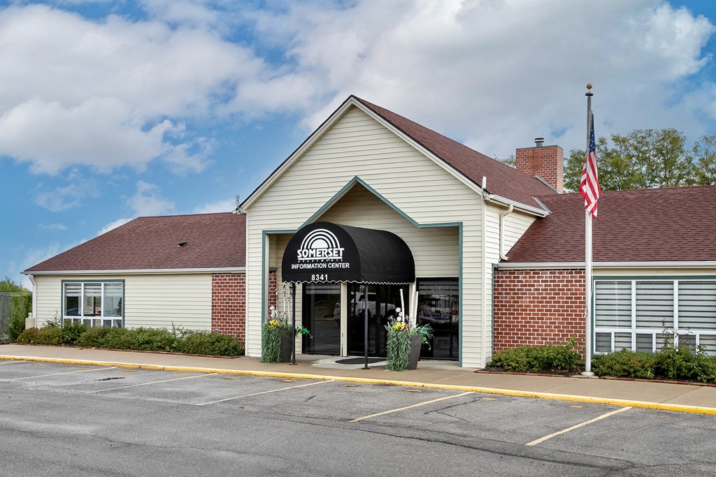 Property Exterior at Somerset Apartments in Lincoln, NE