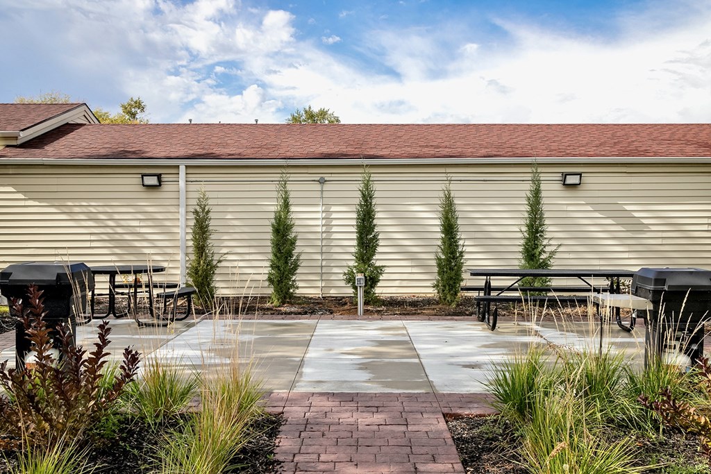 Grilling Area at Somerset Apartments in Lincoln, NE