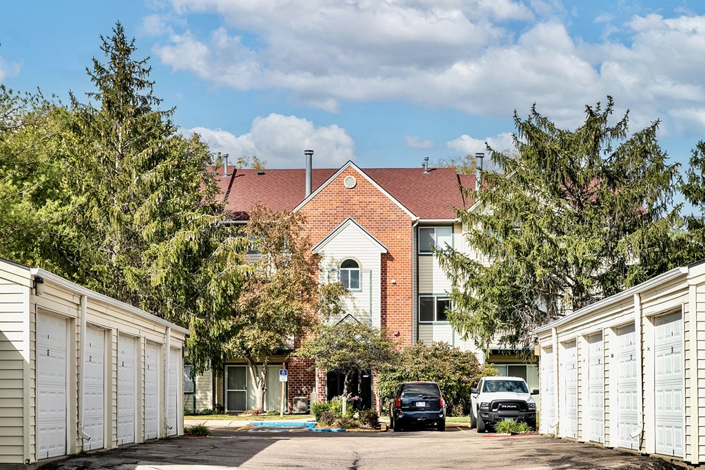 Property Exterior at Somerset Apartments in Lincoln, NE