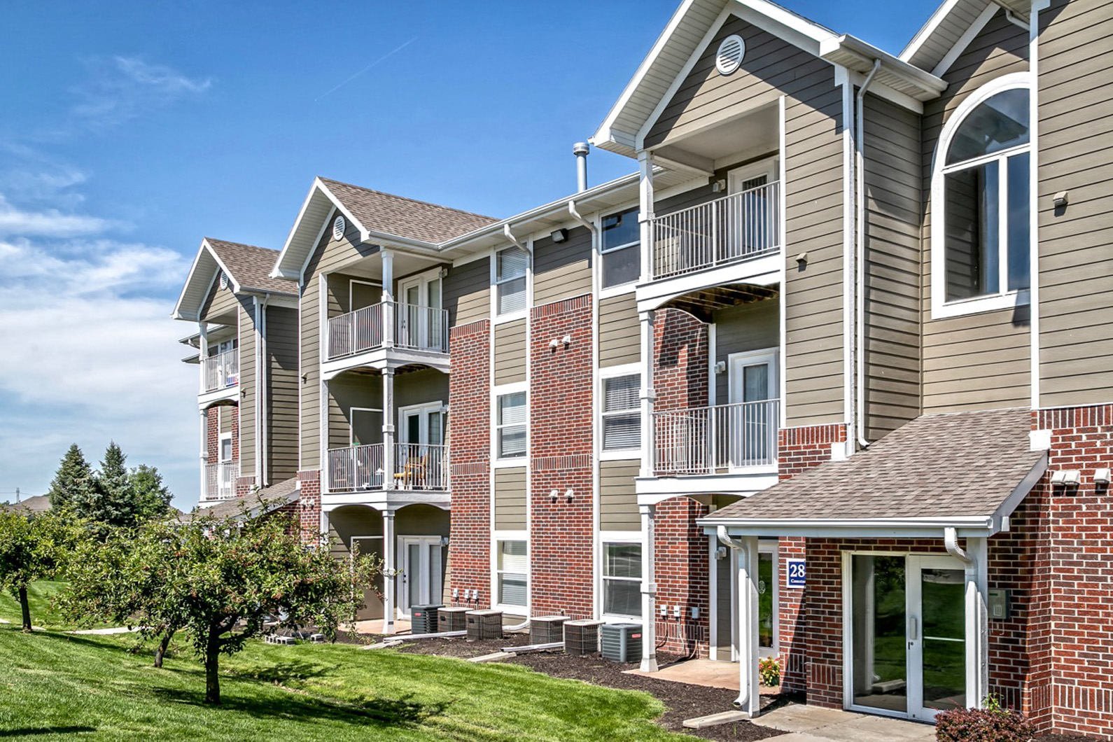 Exquisite Exterior Designs at Vue, The, Nebraska, 68123