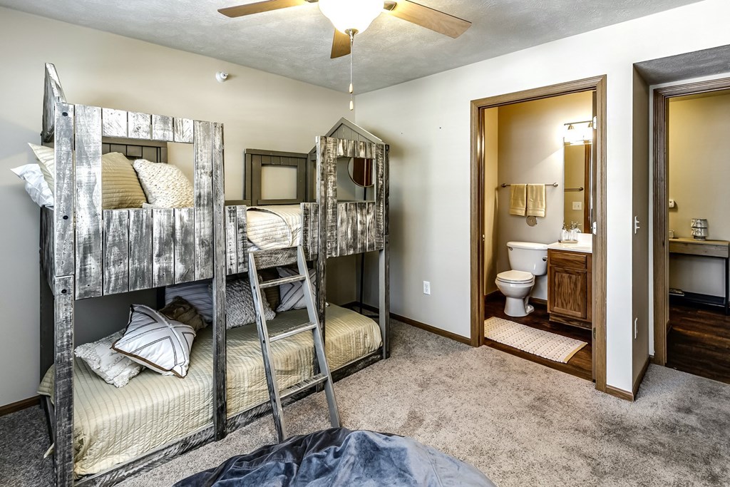 Large one and two bedroom apartments at Tiburon View Apartments in Omaha, NE