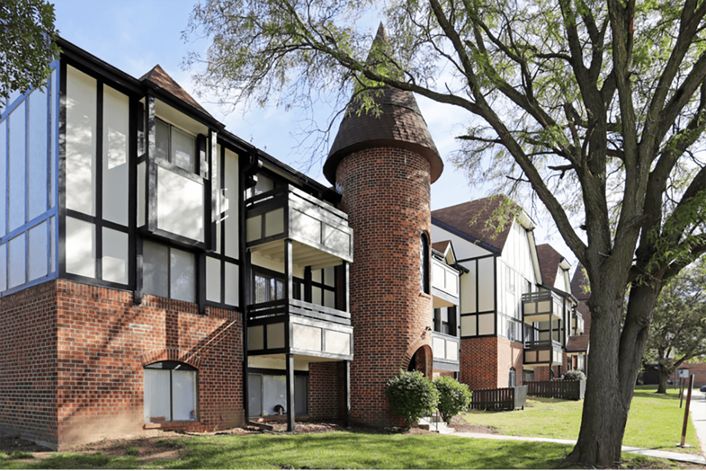 Property exteriror at Preserve at Evans Place in Omaha, NE