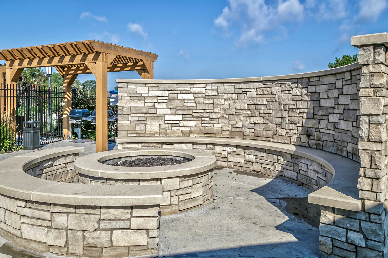 Fire Pit with Seating at Vue, The, Bellevue, NE, 68123