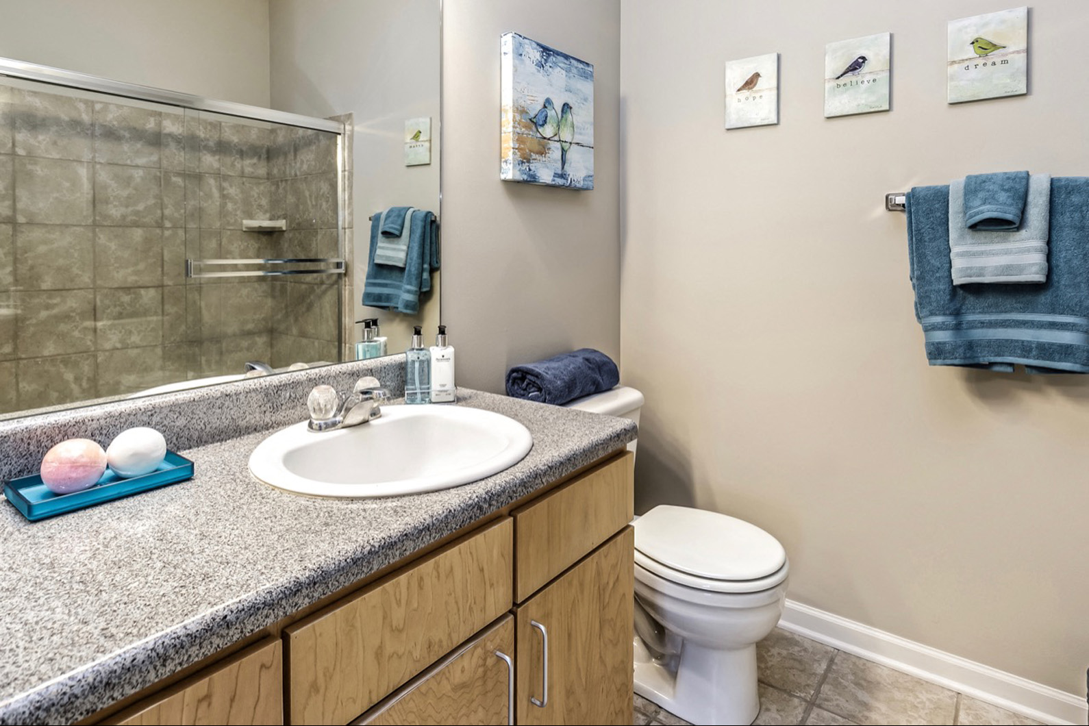 Large bathrooms at Whispering Hills Apartments, Omaha NE