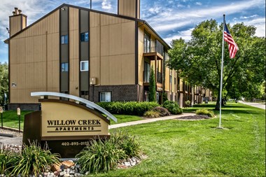 Willow Creek Apartments  Omaha, NE - Exterior Image