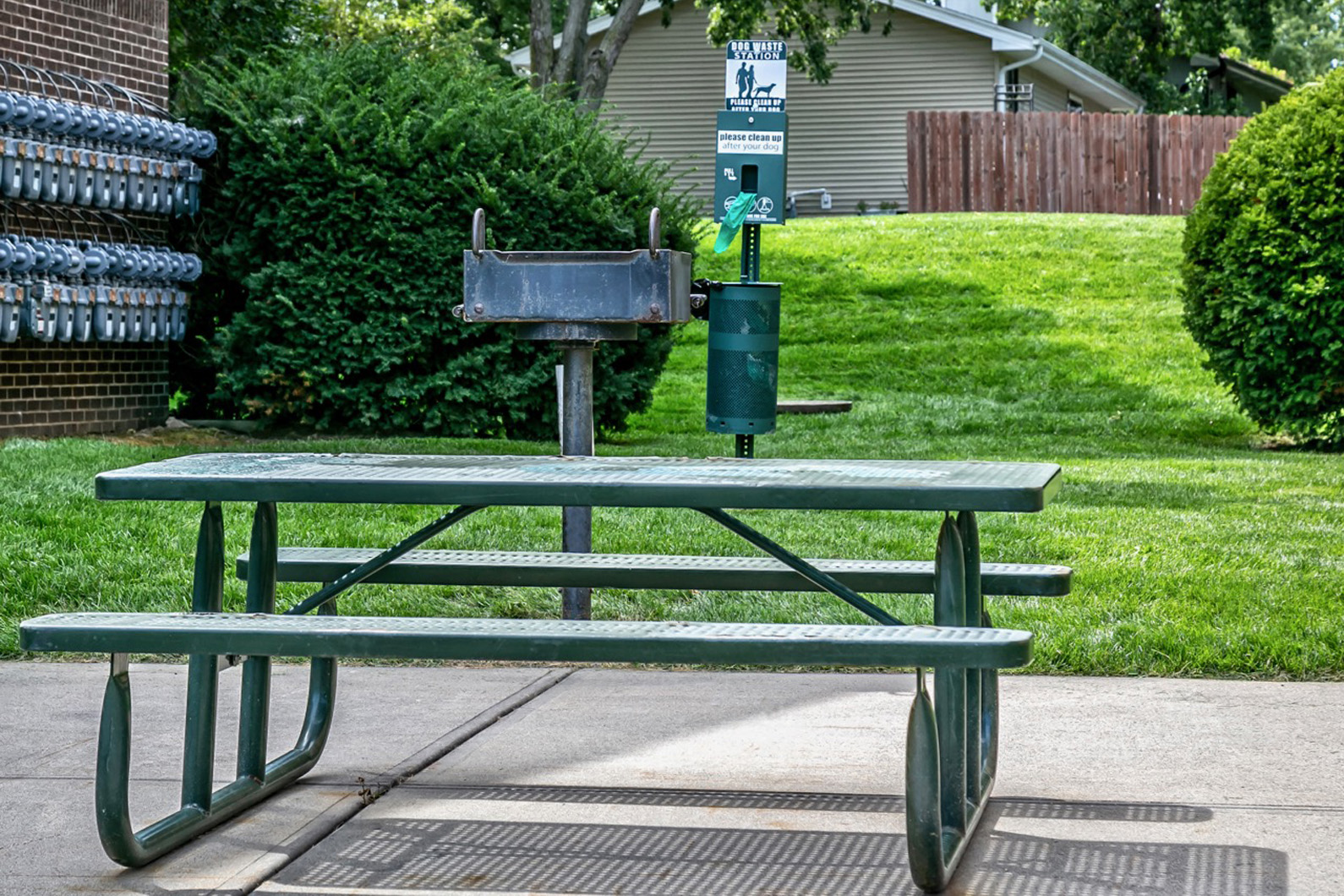 Willow Creek Apartments  Omaha, NE - Picnic Area