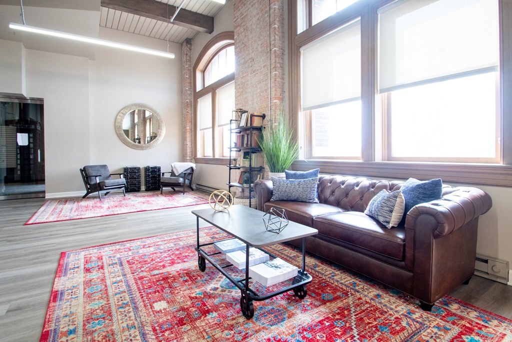 Community room/business center at The Greenhouse Apartments in Omaha, NE