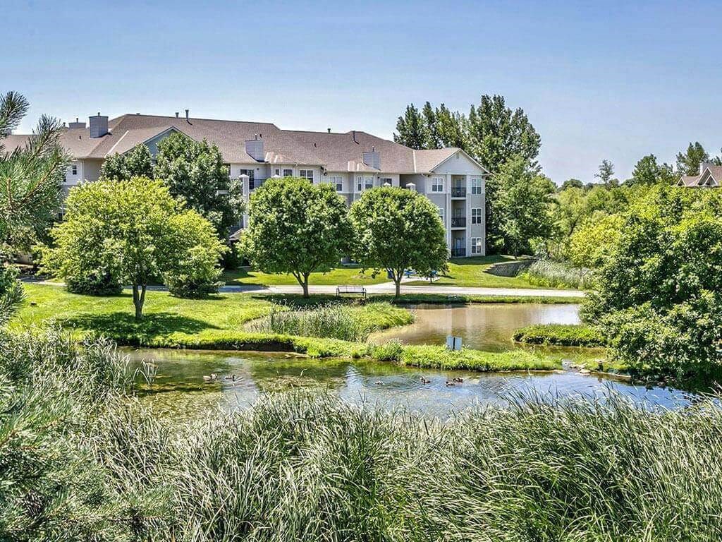 Lake View at Autumn Grove Apartments, Omaha