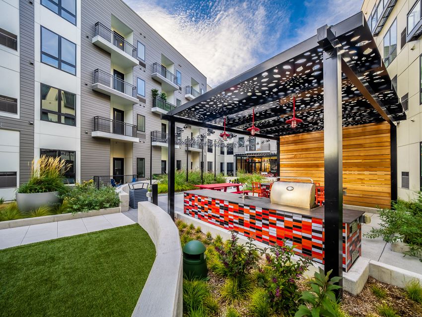 Center Square Lofts Courtyard