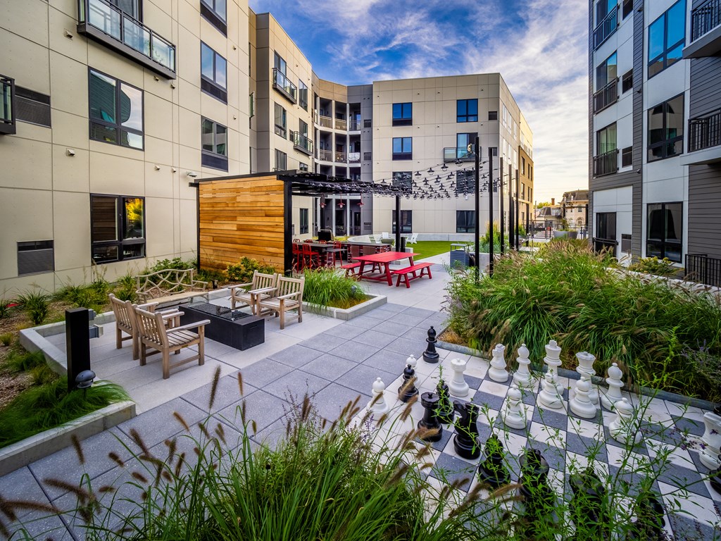 Courtyard at Center Square Lofts West, Pennsylvania, 18101