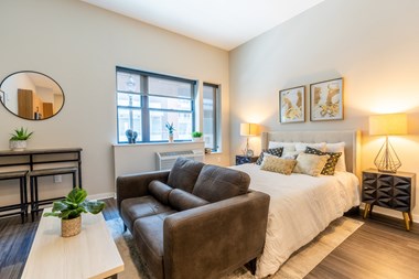107 N 7Th Street 2 Beds Apartment for Rent - Photo Gallery 2