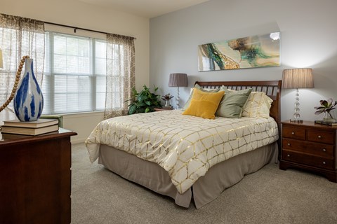 Bedroom With Plenty Of Natural Lights at Saucon View Apartments, Bethlehem, Pennsylvania