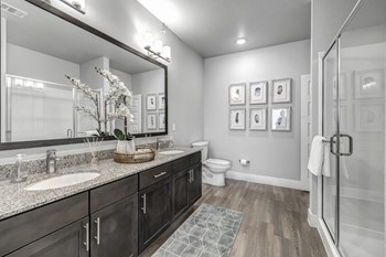 Unit Bathroom - Photo Gallery 2