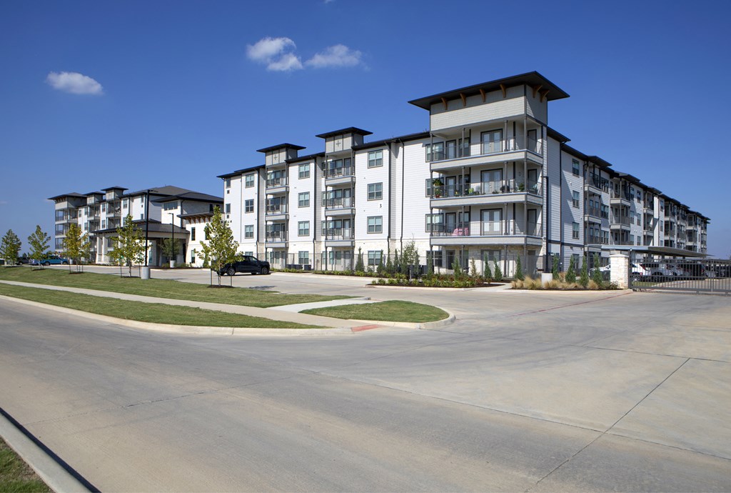 Image of exterior of apartment building