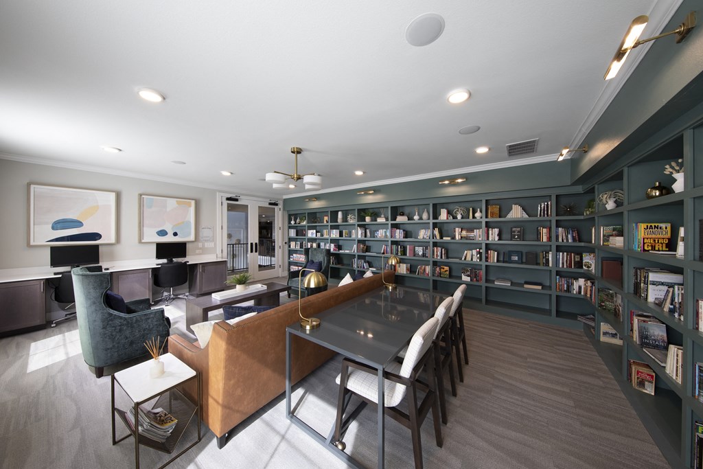 Image of library in clubhouse