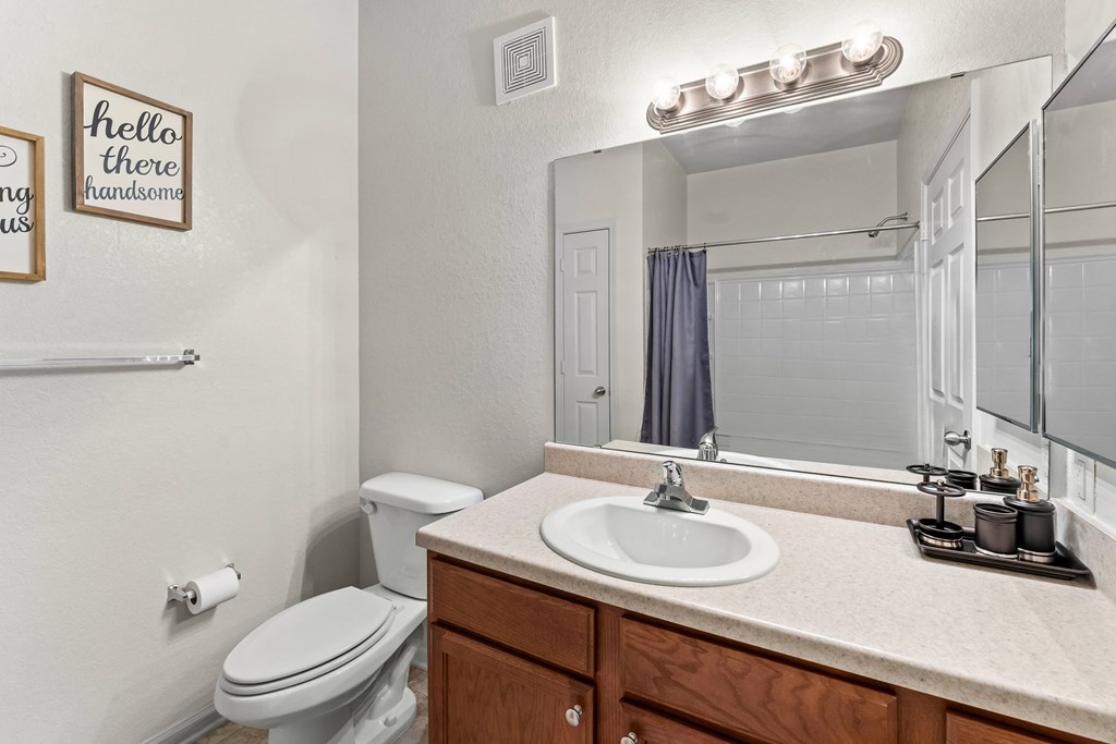 the ensuite bathroom of our studio apartment atrium is clean and ready to use