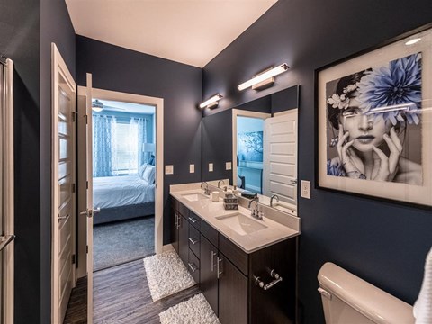 Luxurious Bathroom at One Deerfield Apartments, Mason, OH, 45040