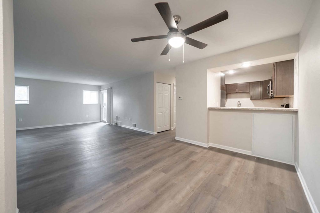 Dining area at Alpine Slopes Apartments near Grand Rapids, MI