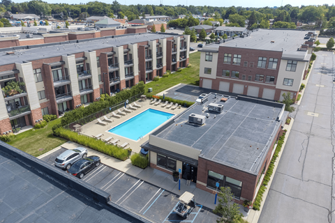 Metro Detroit Apartments | 42 West Apartments in Southfield MI