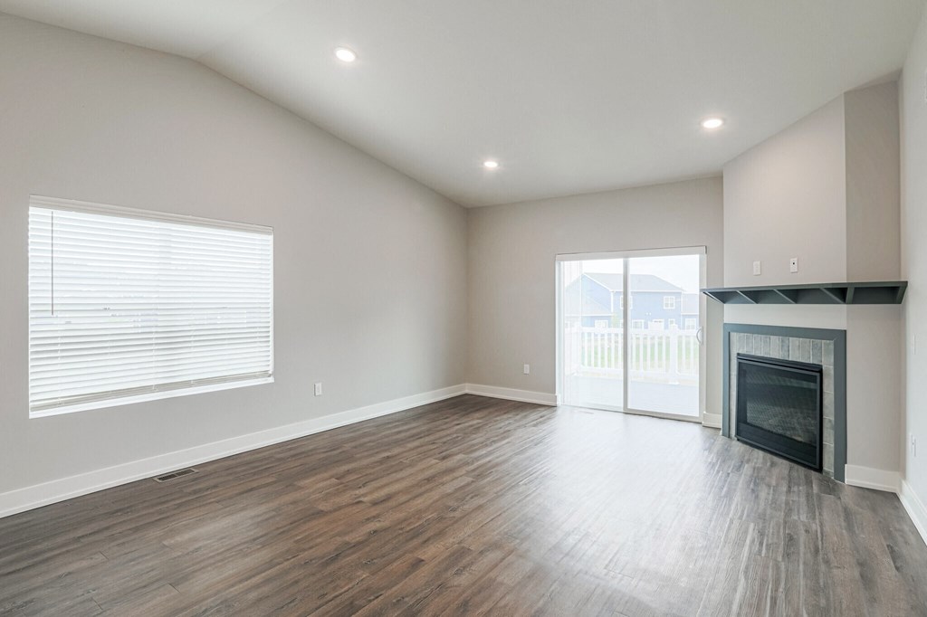 Living room in apartments in Traverse City | Bayview of Traverse City