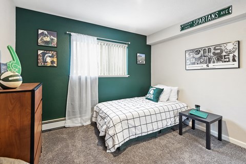 Spacious Bedroom in East Lansing Apartments near Michigan State University | Beechwood