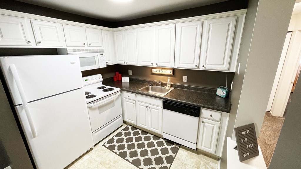 Kitchen in East Lansing Apartments near Michigan State University | Capitol Villa Apartments near MSU