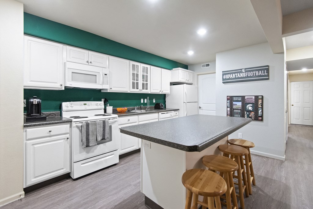 Spacious Kitchen and Living room in East Lansing Apartments near Michigan State University | Cedar Greens