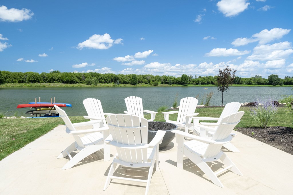 Private lake and dock at Hudsonville, MI Apartments and Townehomes | Elmwood Lake Apartments in Hudsonville MI