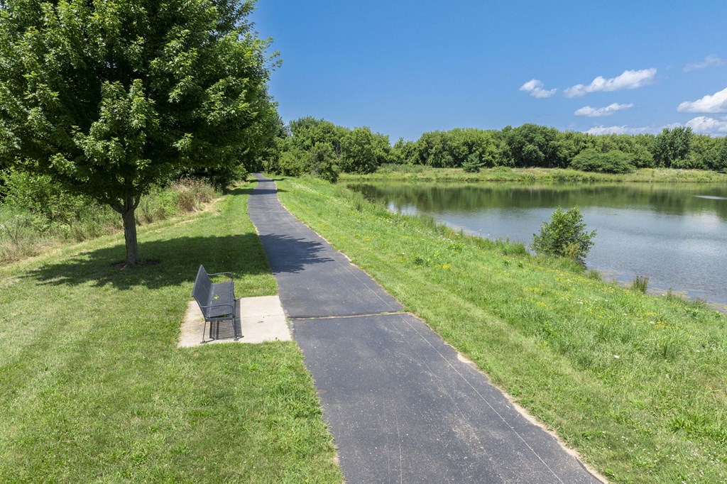 Lake near Hudsonville Apartments and Townhomes | Elmwood Lake Apartments