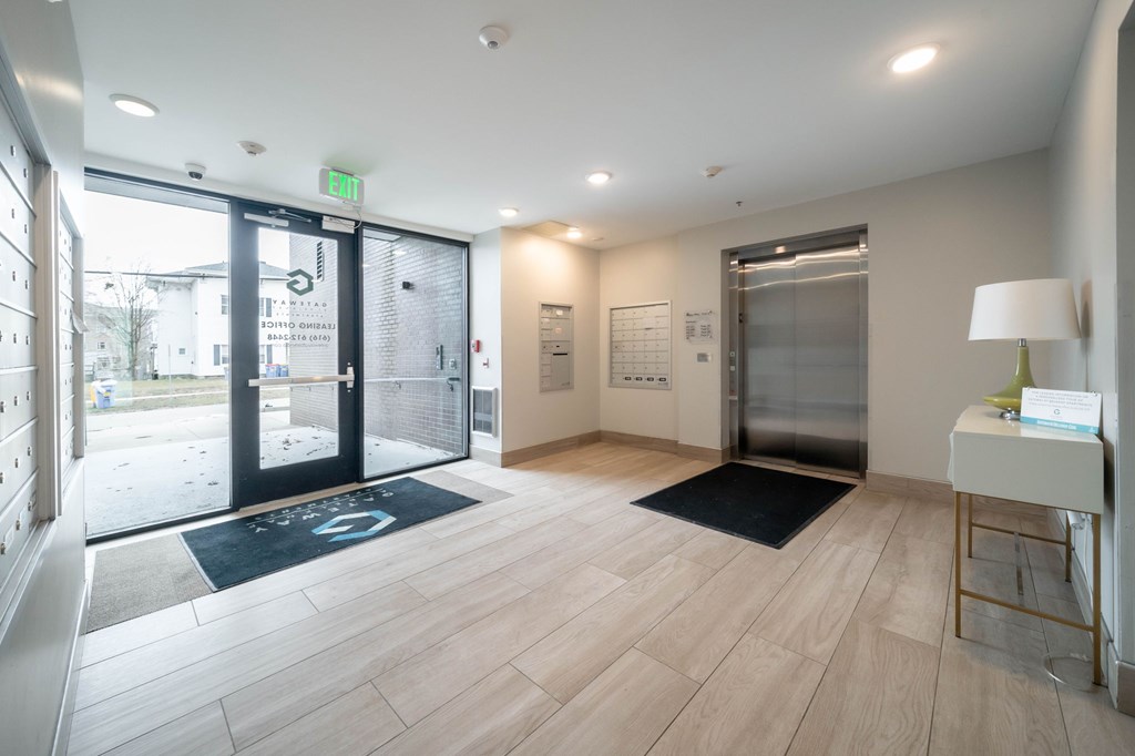 Entry at Grand Rapids Apartments | Gateway at Belknap Apartments in Grand Rapids, MI