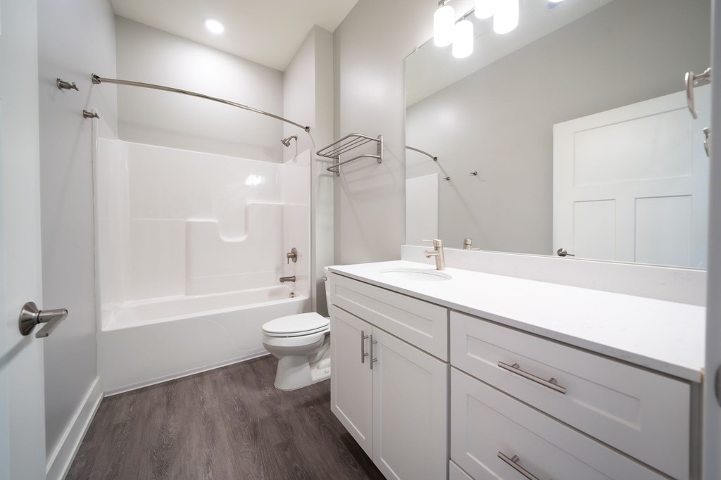 Bathroom at Grand Rapids Apartments | Gateway at Belknap Apartments in Grand Rapids, MI