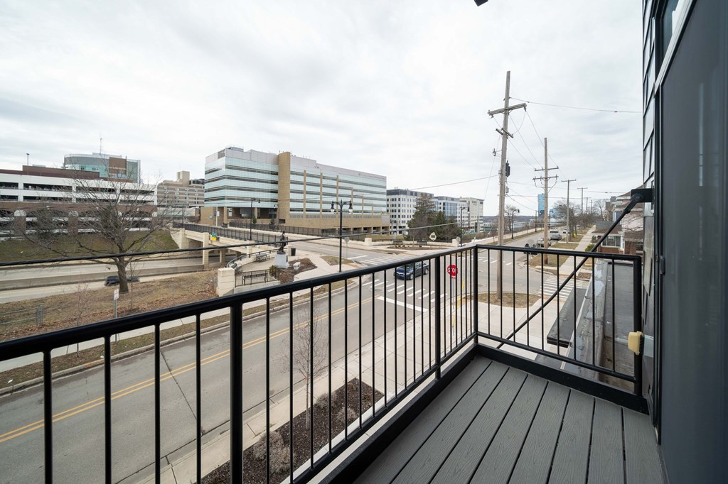 Balcony at Grand Rapids Apartments | Gateway at Belknap Apartments in Grand Rapids, MI