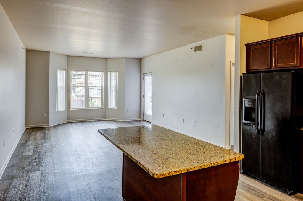 Spacious Kitchen in East Lansing Apartments near Michigan State University | The Hamptons